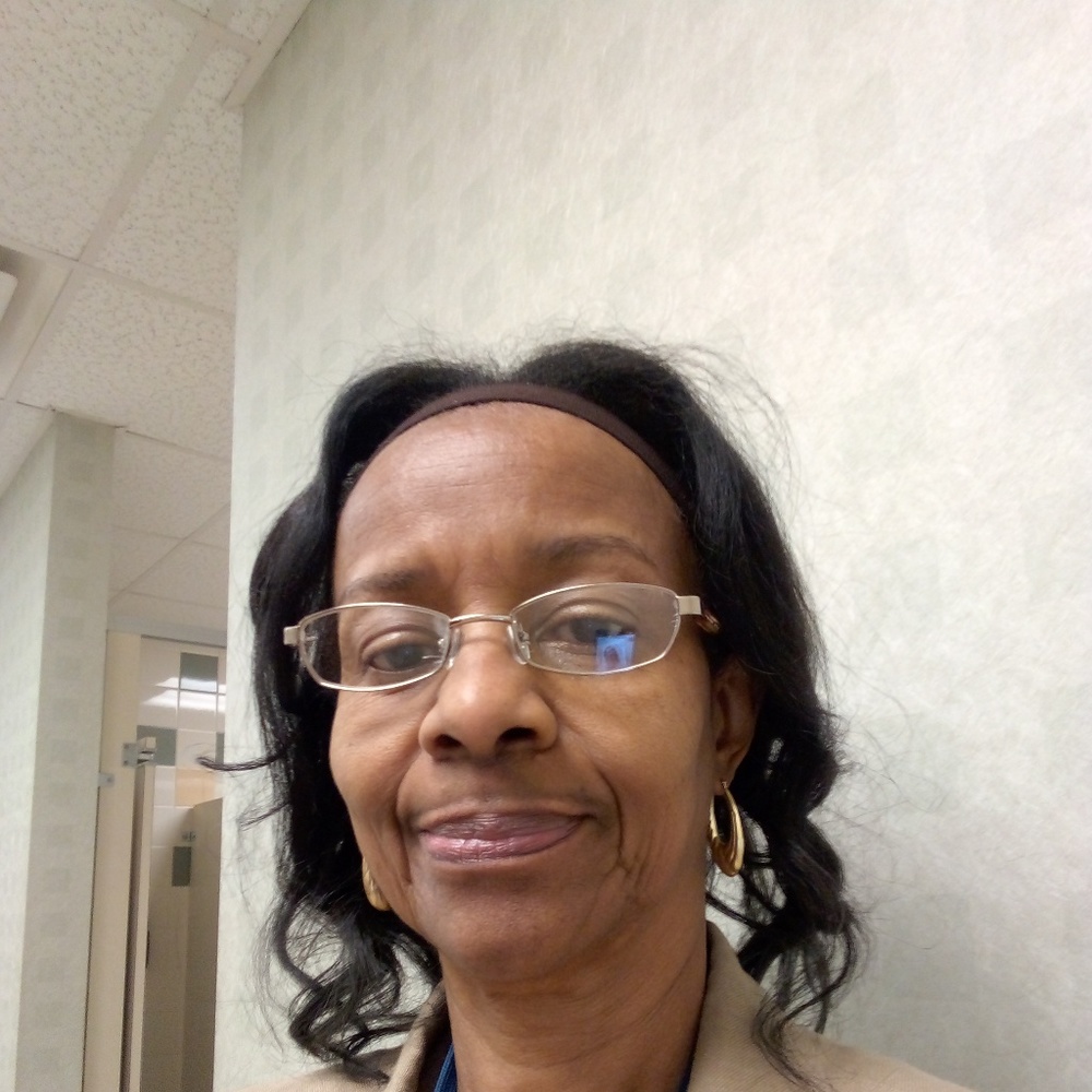 Meet your Posher, Gloria
